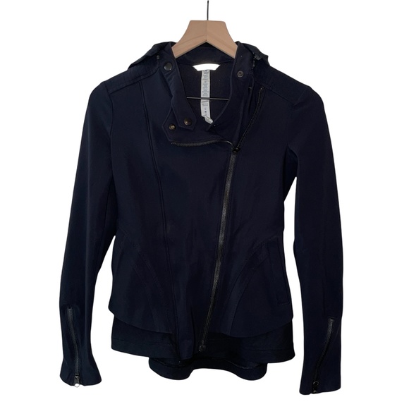 lululemon athletica Jackets & Blazers - Lululemon Jacket Black Bust A Move Peplum Back EUC